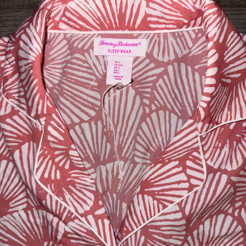 Tommy Bahama Sleepwear Womens Small Pink Tropical Pajama Set Button Top - Picture 3 of 8